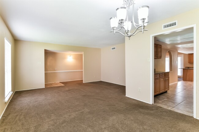 Photo - 5514 Edgebrook Forest Dr