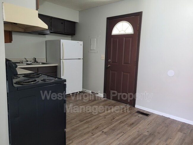 130 Elm St Unit 2