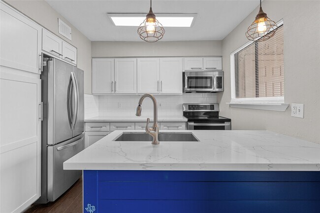 Photo - 5001 Lamonte Ln Unit 105