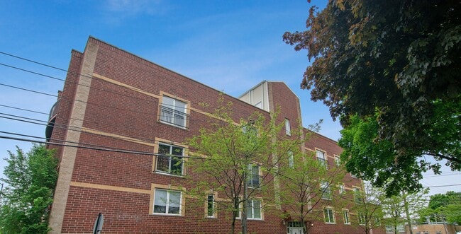 Building Photo - 2801 W Ardmore Ave Rental