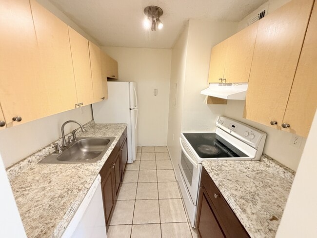 Photo - 206 Benoist Farms Rd