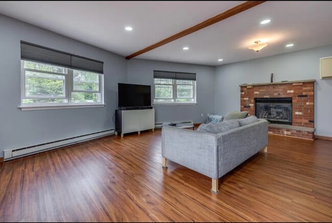 Photo - 644 Glen Circle Dr