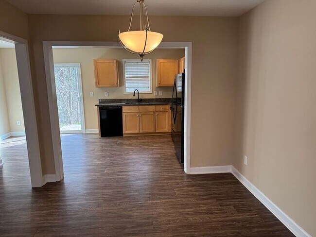 Photo - Nice Town Home near hospital in Concord.