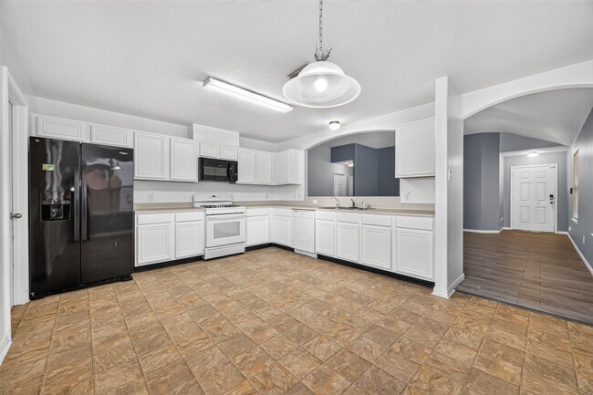 6551 Holly Cove Ln