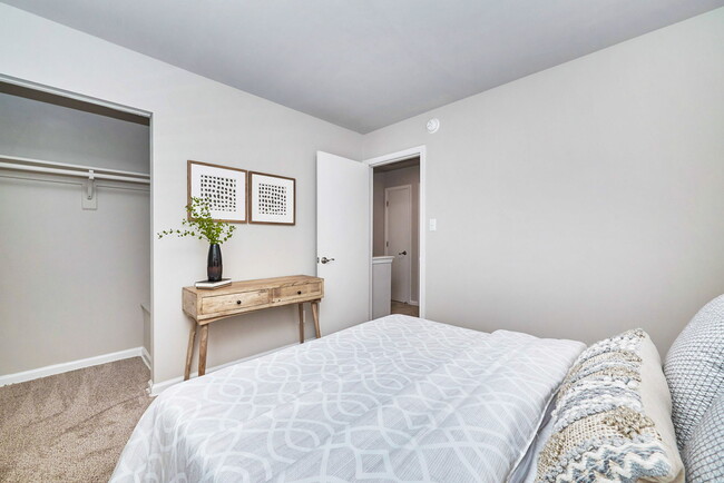 Asbury Place Townhome Apartments