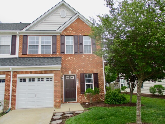 Building Photo - Three bedroom, 2 1/2 bath, 1776 sq. ft.tow... Rental