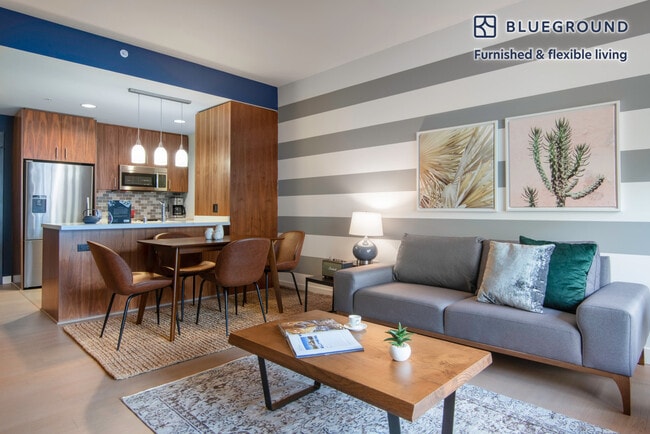 Photo - 225 S Grand Ave Unidad FL2-ID51