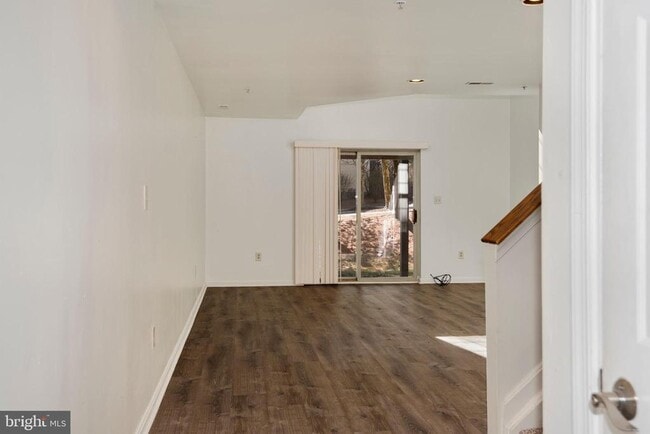 Building Photo - 43 Bank Spring Ct Rental