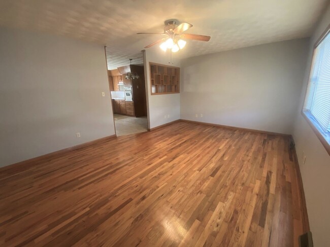Photo - 837 S Link Ave