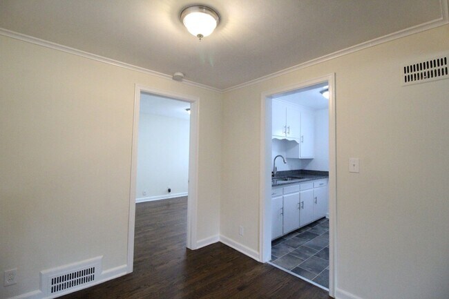Photo - One Bedroom Duplex in North Kansas City