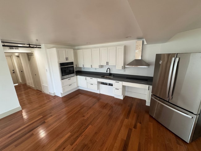 Photo - 2 Charles St Unit 202