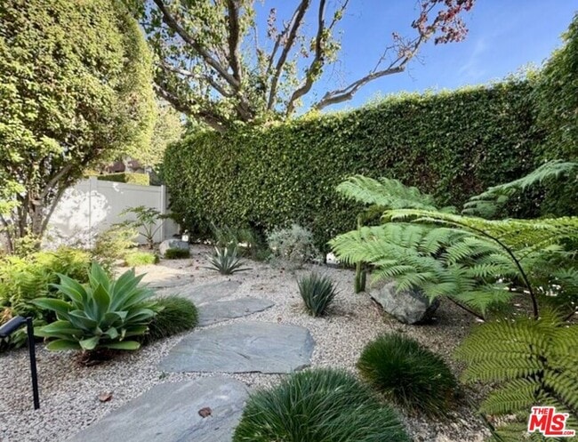 Photo - 805 N W Knoll Dr Unidad 1