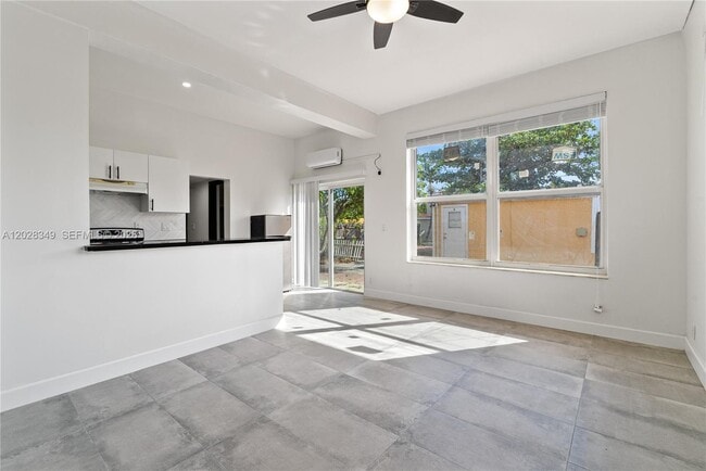 Photo - 2204 McKinley St Unit 2