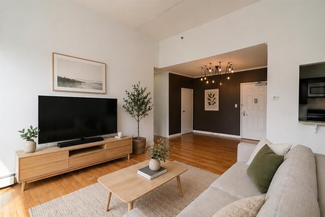 Building Photo - 501 Adams St Unit 4e