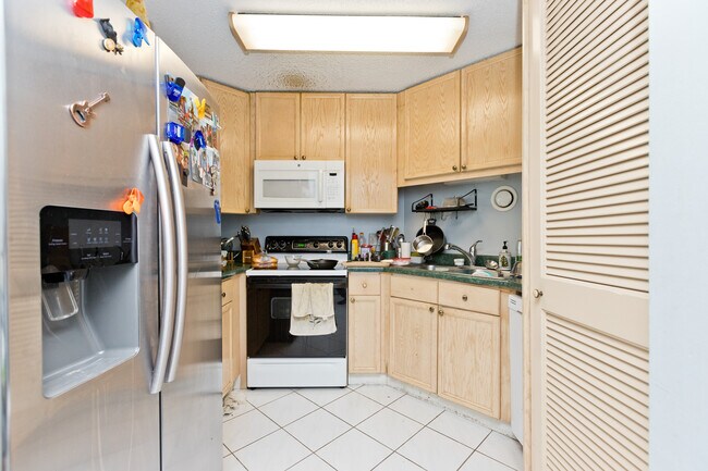 Photo - 195 N Harbor Dr Unit 3104
