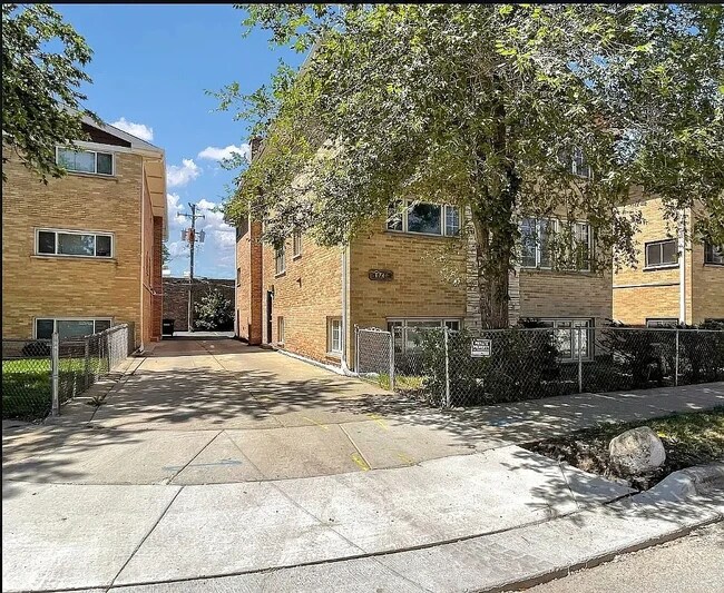 Photo - 4744 Rose St Unit 2R