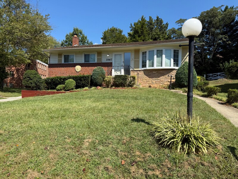 Photo - 1467 Leegate Rd NW