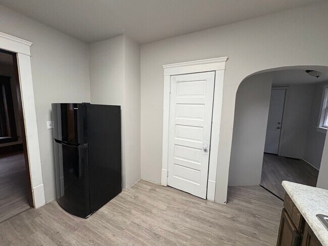 Photo - 96 Hall St Unit 1