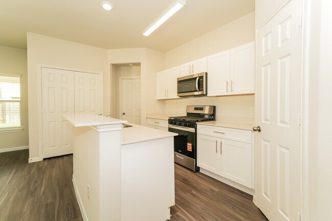 Photo - 5566 Latta Plantation Dr