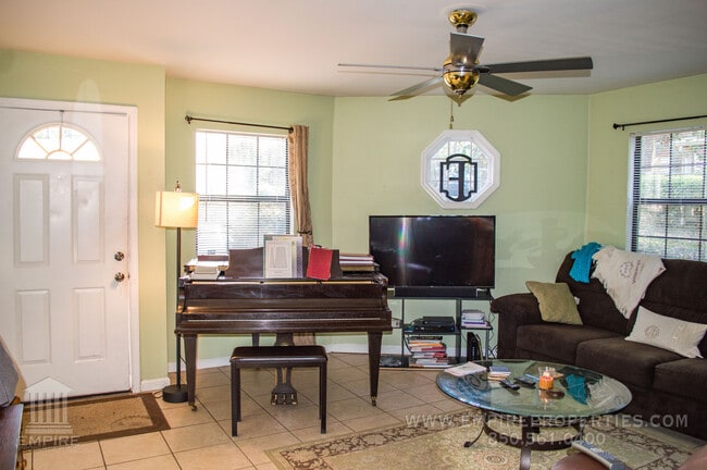 Photo - Spacious Midtown Townhome with Modern Finishes