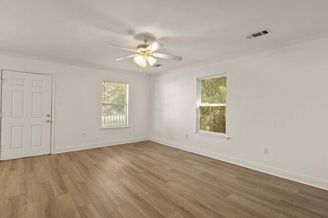 403 W 33rd Ave