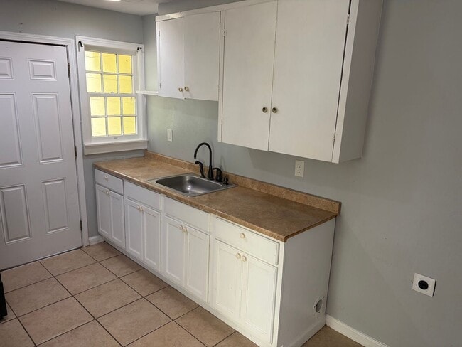 Photo - 2 Bedroom Highland Apartment