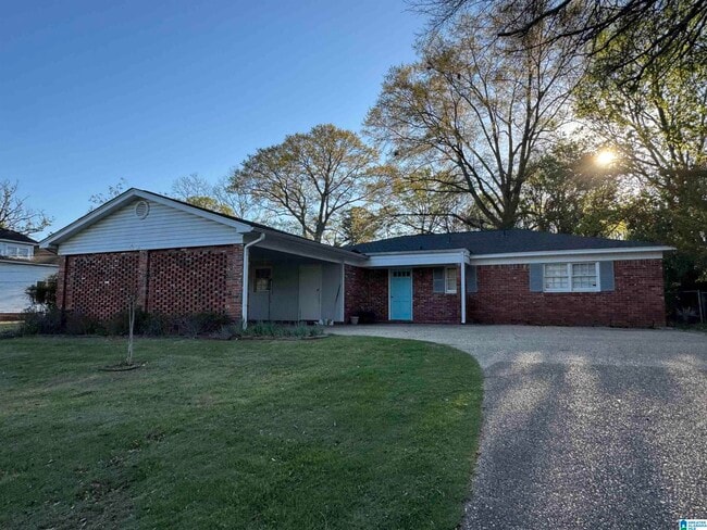 Photo - 1426 Main Ave