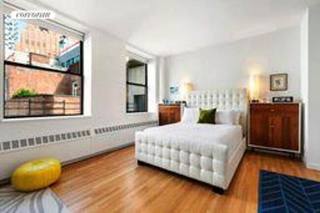 Photo - 345 Greenwich St