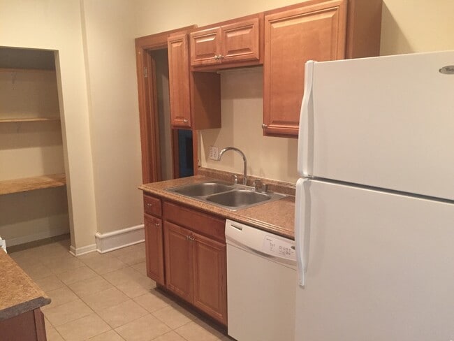 Photo - 2704 E Hartford Ave Unit 2712