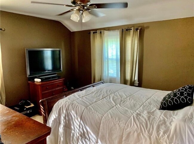 Photo - 21218 Hillgrove Ave