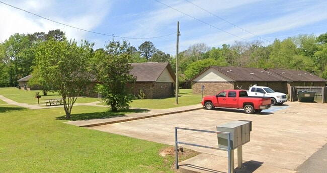 Photo - 329 Marcus St