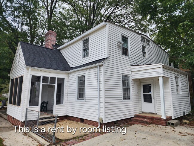 Photo - 558 Avent St
