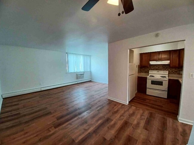 Photo - 1861 W 13 Mile Rd