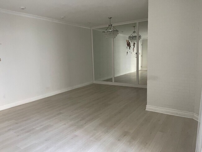 Photo - Spacious 1-bedroom 1-bath in a great compl...