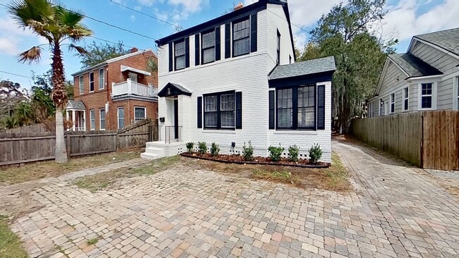 Building Photo - Flagler Avenue 1651-1653 Unit 1651 Flagler Ave