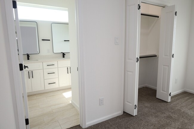 Photo - 6614 Foster St