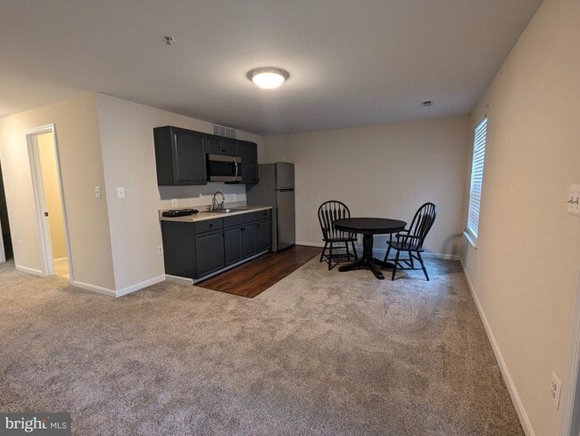 Photo - 141 Winslow Pl