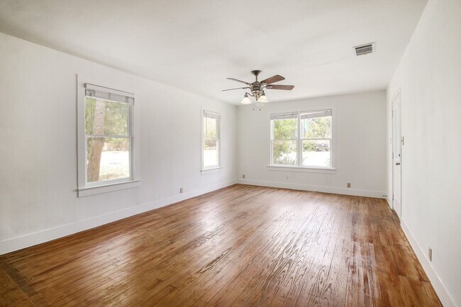 Photo - Timeless 2 Bedroom, 2 Bath Home in Downtow...