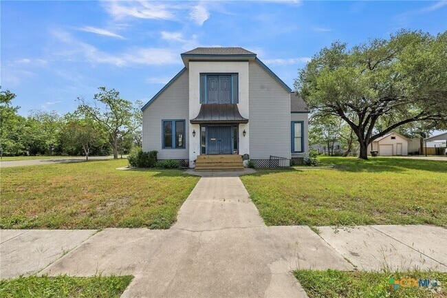 Building Photo - 811 Terrell St Rental