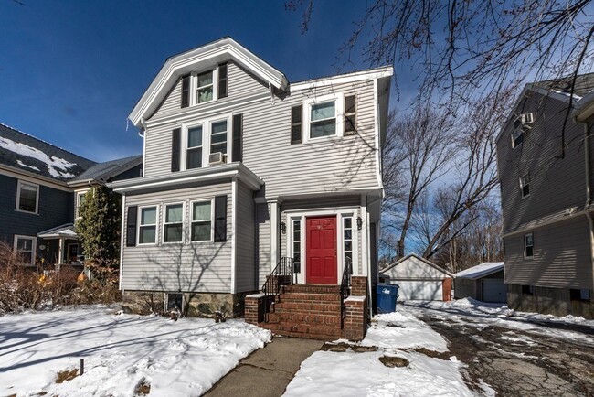 Building Photo - 95 Belgrade Ave Unit 2