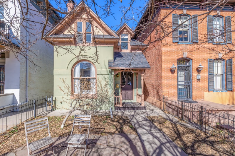 Photo - 2543 Stout St