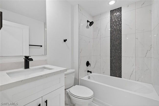 Photo - 366 Butler Ave S