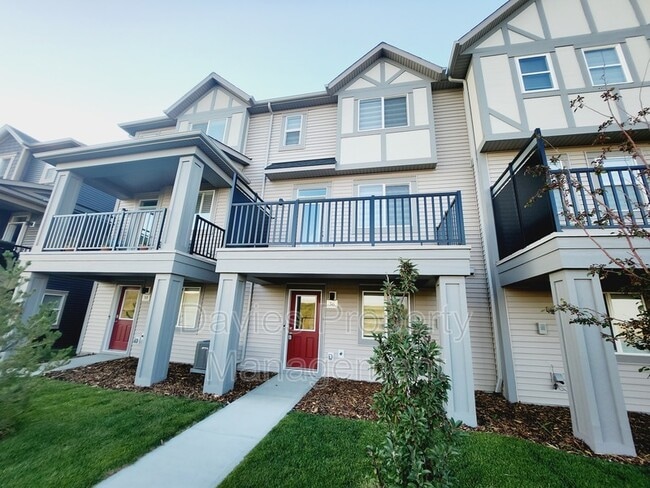 Building Photo - 2072 Wonnacott Way SW