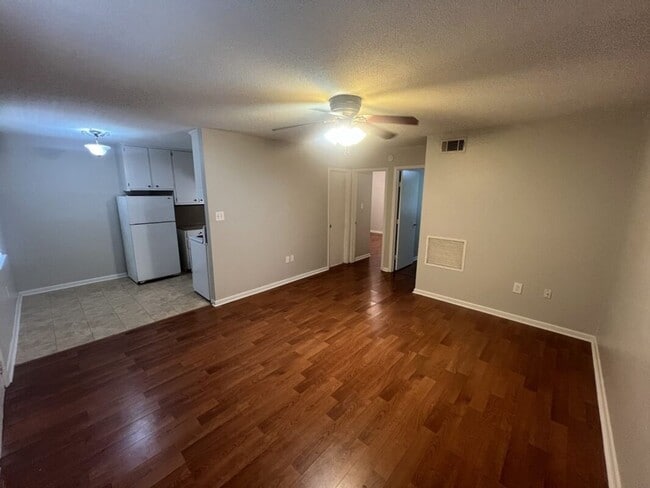 Photo - Garden View Apartments/Lee St. Unit 4133 Lee St, 17