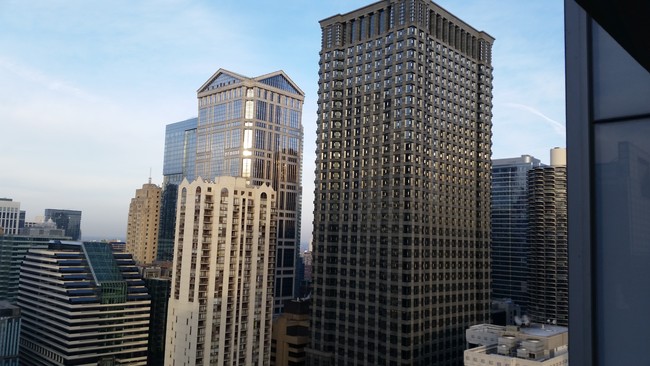 Photo - 8 E Randolph St