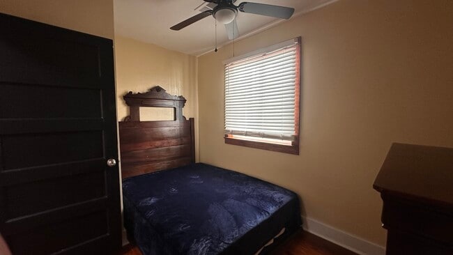 Photo - 111 Drake St