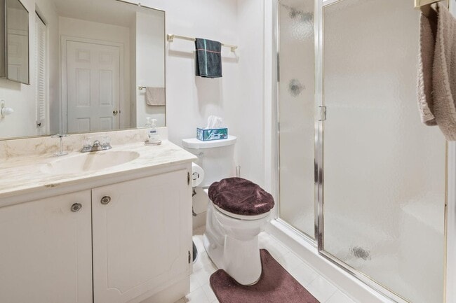 Building Photo - 937 W Heritage Ct Unit 201