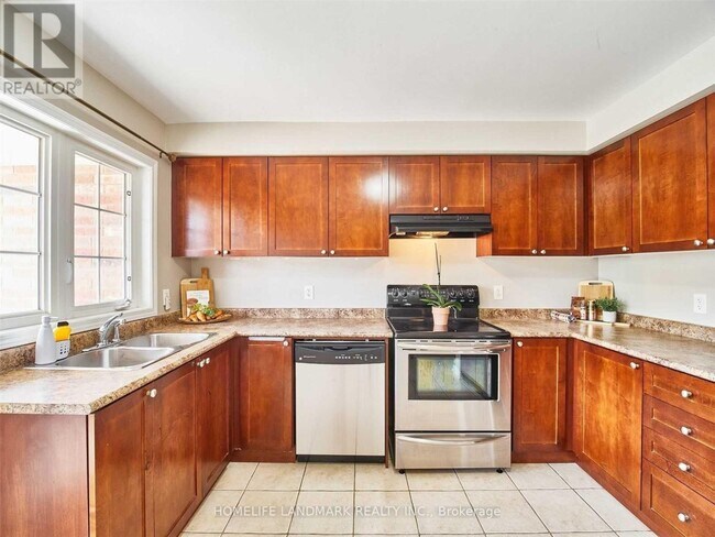 Photo - 224 Rouge River Dr