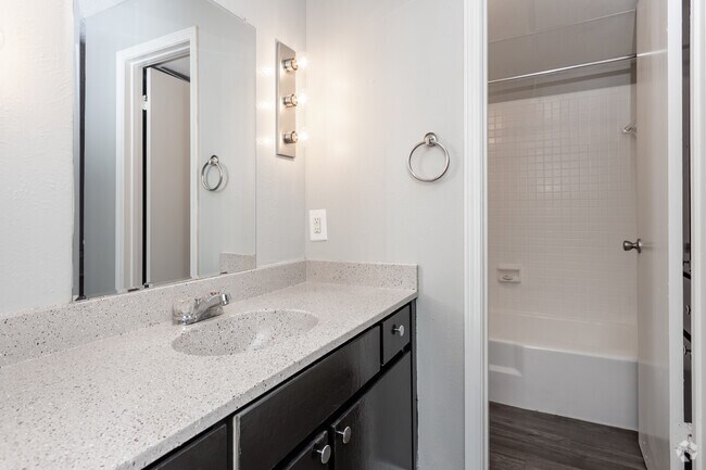 2BR,2.5BA-1374SF
