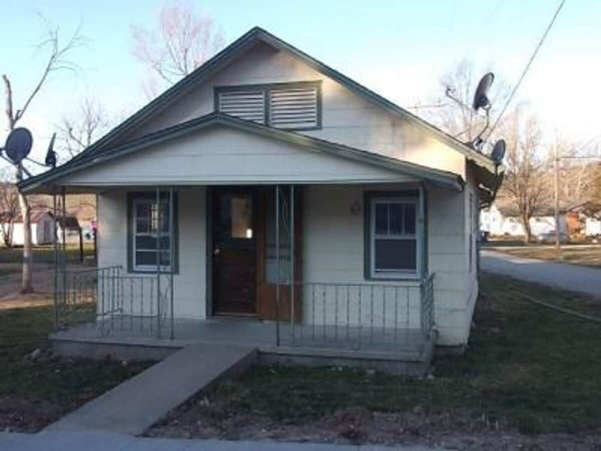 Chamois, MO - 2-bedroom home - No Permit Needed! - $390 MONTH / $500 DOWN - Chamois, MO - 2-bedroom home - No Permit Needed! - $390 MONTH / $500 DOWN